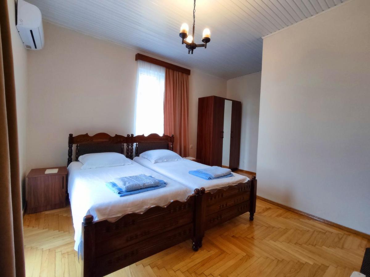 Guesthouse White Swan Kobuleti Exterior foto